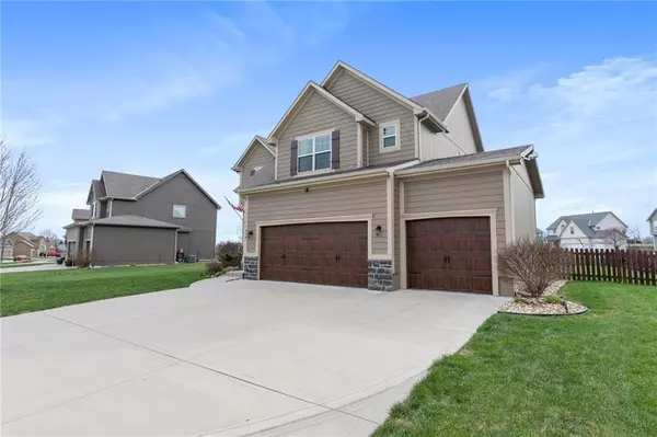 Raymore, MO 64083,414 MEADOWLARK DR