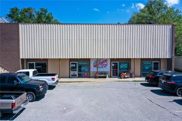 St Joseph, MO 64506,501-515 S Belt HWY