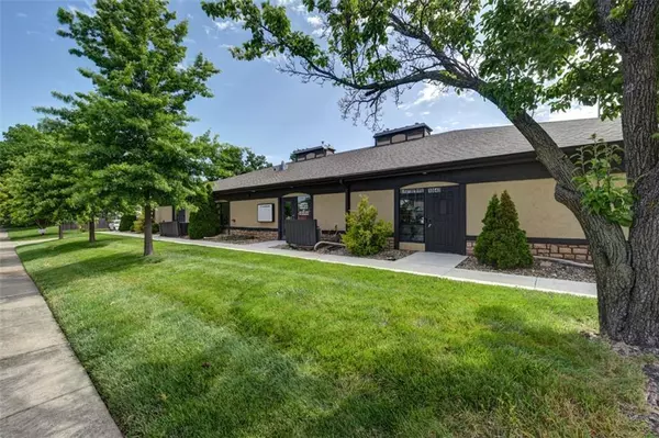 Overland Park, KS 66214,10644 W 87th ST