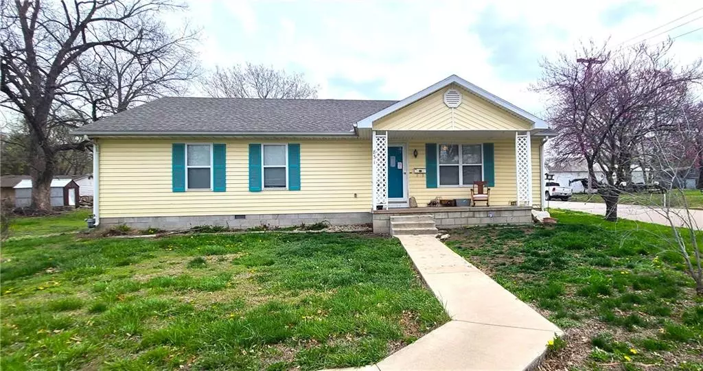 831 S Margrave ST, Fort Scott, KS 66701