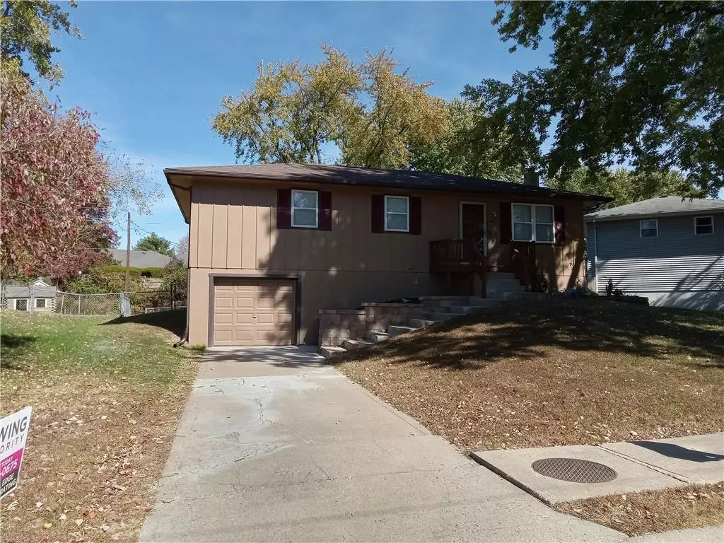 Excelsior Springs, MO 64024,102 Sherri LN