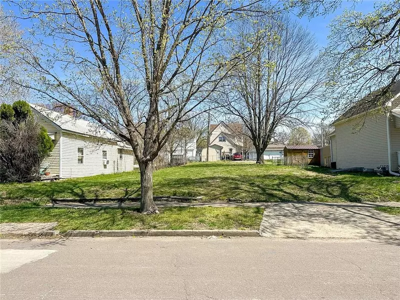 1217 S Moniteau AVE, Sedalia, MO 65301