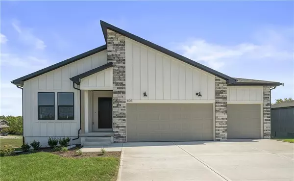 403 Woodview DR, Raymore, MO 64083