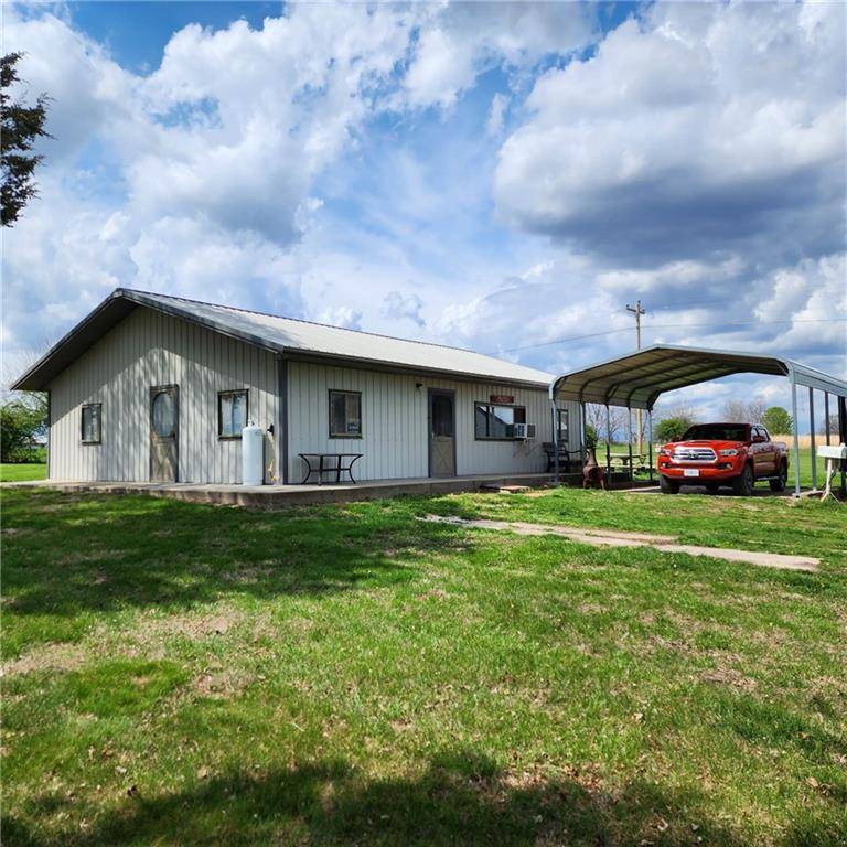 Clinton, MO 64735,11283 E 7 HWY
