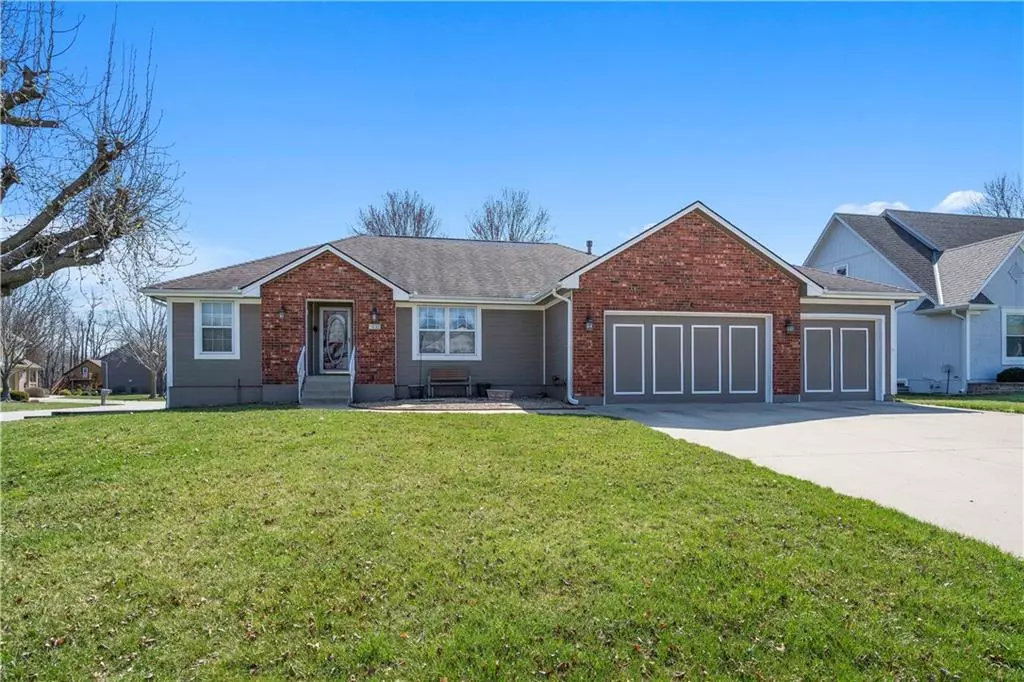 Greenwood, MO 64034,801 Brielle CT