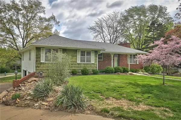 Merriam, KS 66202,6613 Eby PL