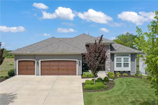 17704 Manor ST, Overland Park, KS 66085