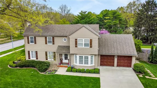 1201 W 67th TER, Kansas City, MO 64113