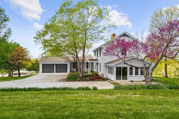 Raymore, MO 64083,1002 E Hubach Hill RD