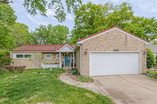 5508 W 69 TER, Prairie Village, KS 66208