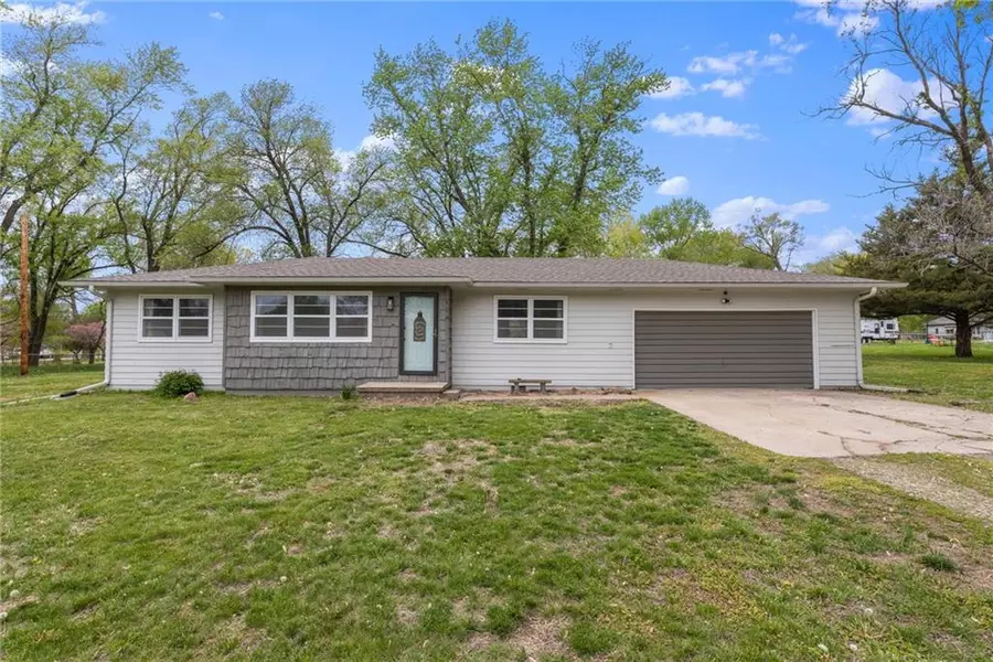 114 Monroe ST, Pomona, KS 66076