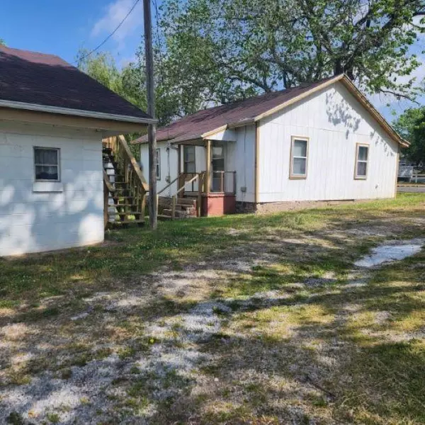 Warsaw, MO 65355,336 E Jackson ST