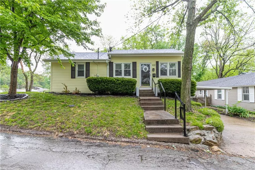 Weston, MO 64098,632 Cherry ST