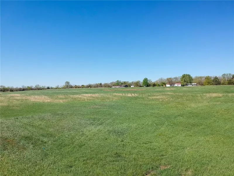 SE 101st ST, Berryton, KS 66409