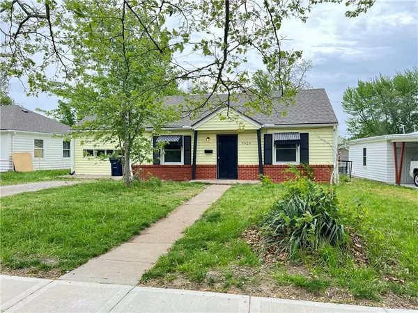 7925 Park AVE, Kansas City, MO 64132