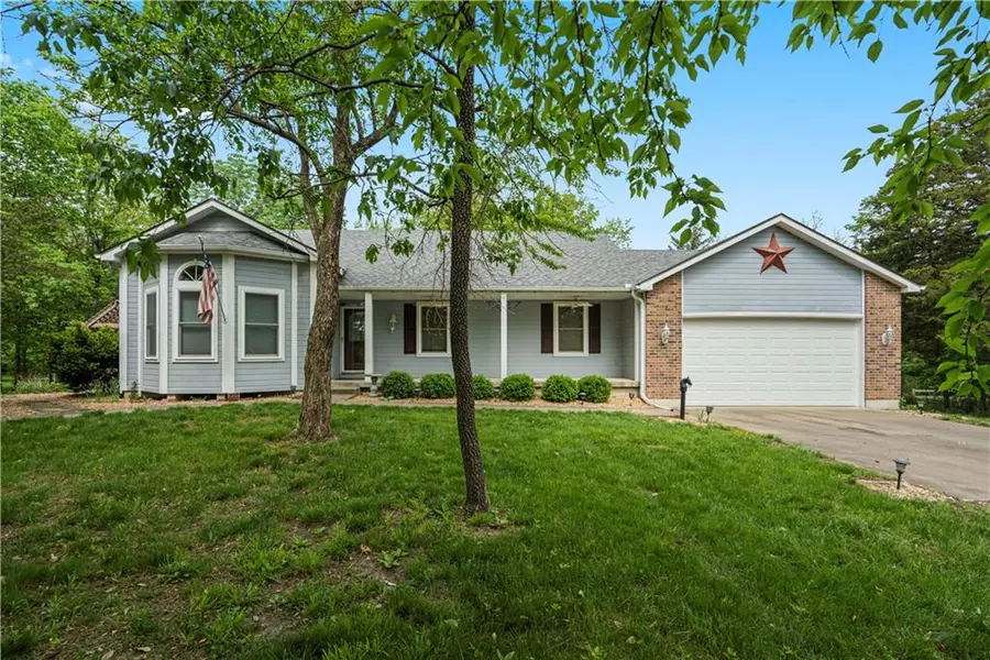 438 NW W HWY, Kingsville, MO 64061