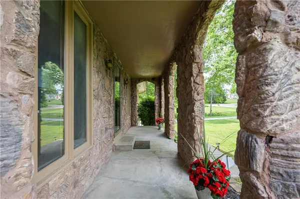 Kearney, MO 64060,16003 Cordell RD