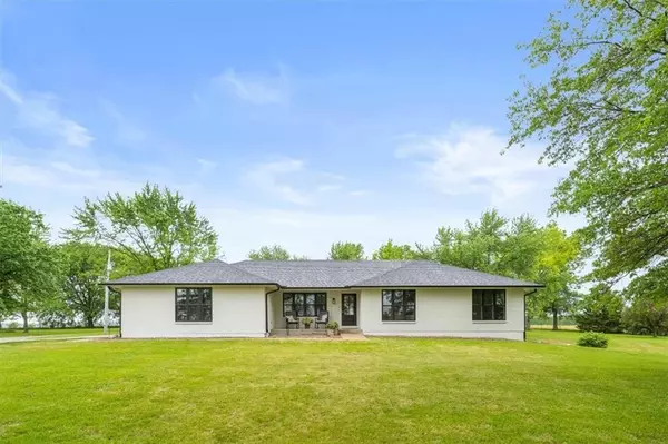 24209 E 235th ST, Harrisonville, MO 64701