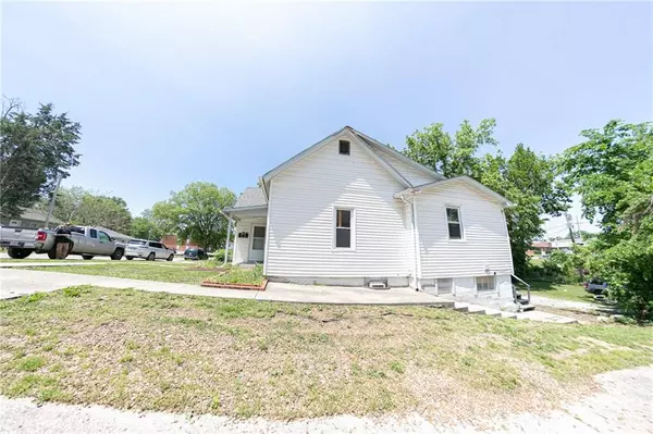 Warrensburg, MO 64093,417 Jackson ST