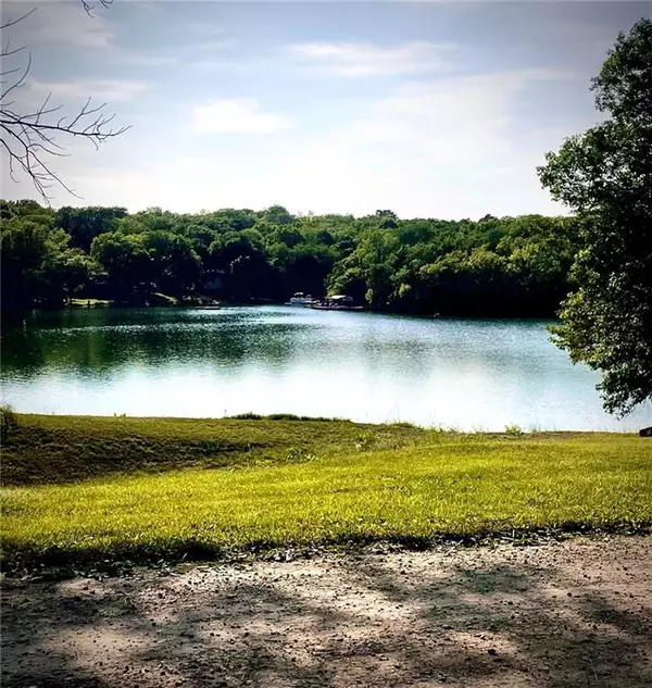 La Cygne, KS 66040,141 NE Lakeside DR