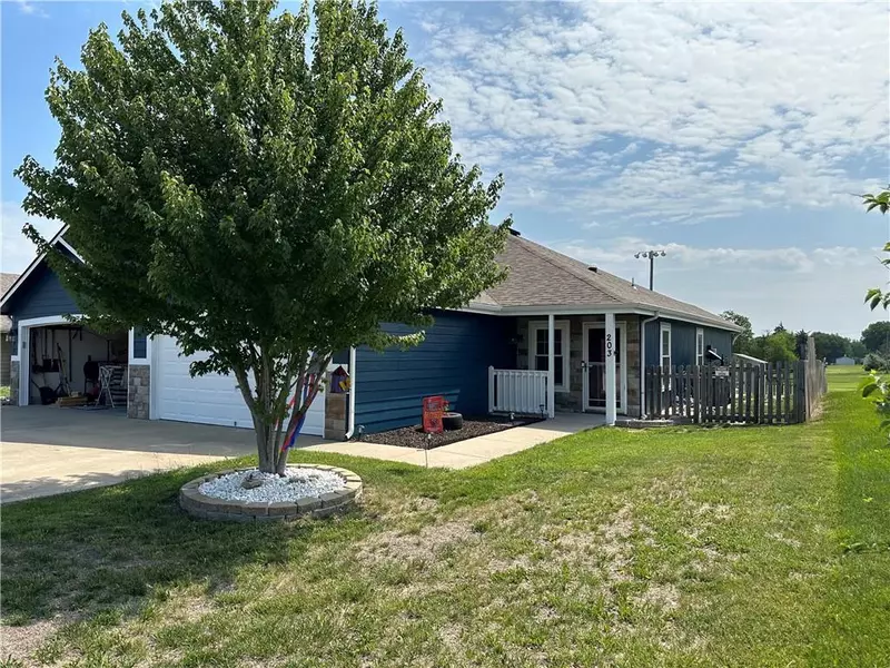 203 W 5th ST, Edgerton, KS 66021