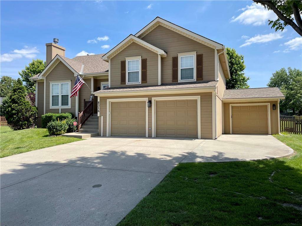 8316 NE 109th CT, Kansas City, MO 64157