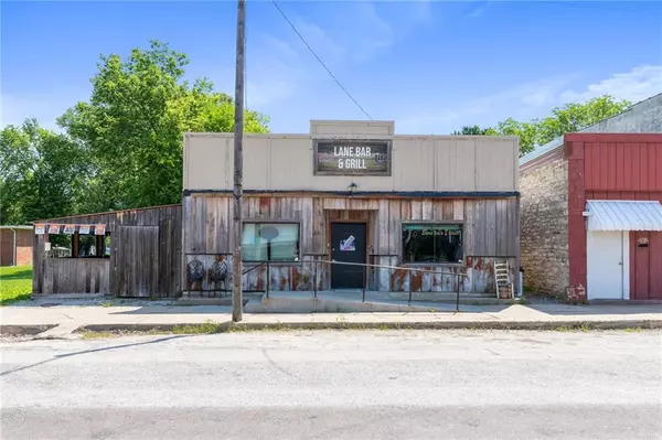 Lane, KS 66042,407 Kansas AVE