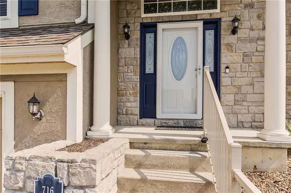 Lansing, KS 66043,716 Rock Creek DR