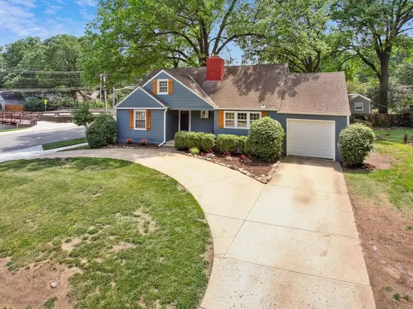 Prairie Village, KS 66208,4209 W 70 ST