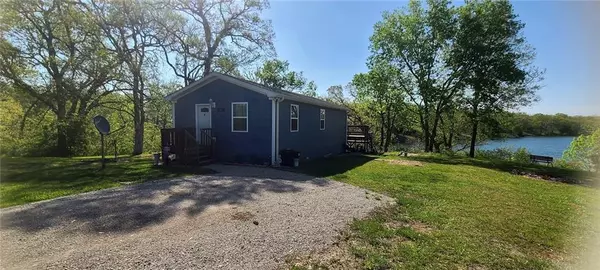 Lathrop, MO 64465,5811 SE Waukomis DR