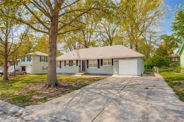 8708 Kentucky AVE, Raytown, MO 64138