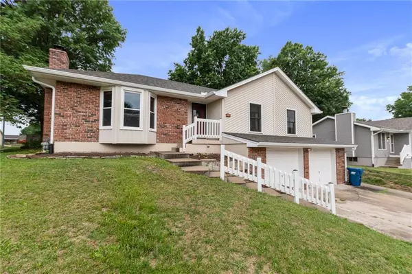 Liberty, MO 64068,525 Sharon DR