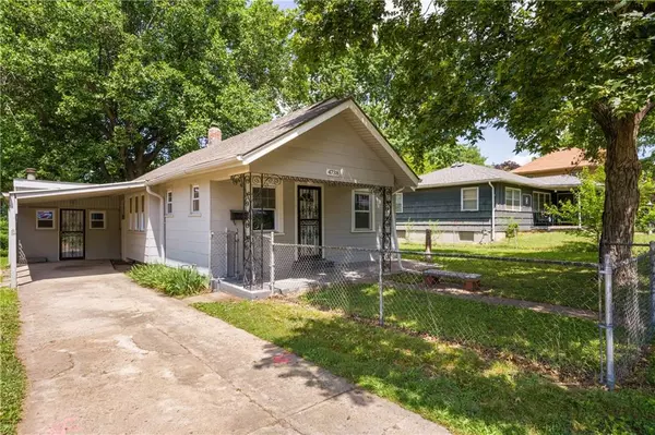 Roeland Park, KS 66205,4738 Canterbury ST