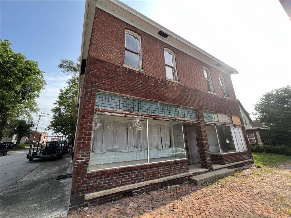 1802 Franklin AVE, Lexington, MO 64067