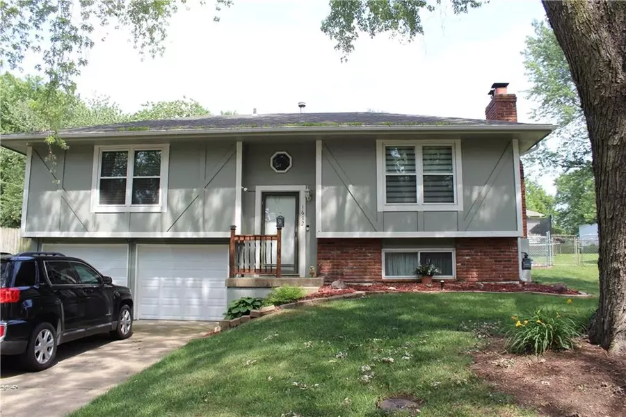 1612 SE Abbey ST, Blue Springs, MO 64014