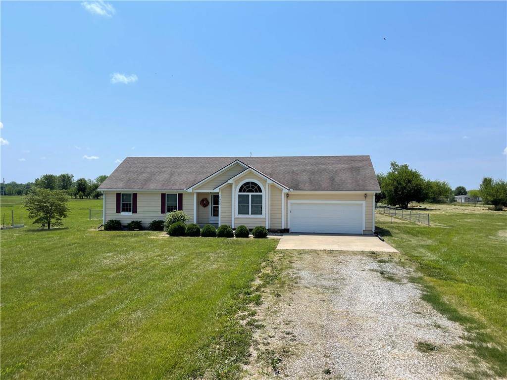 1060 SE 470 N/A, Knob Noster, MO 65336