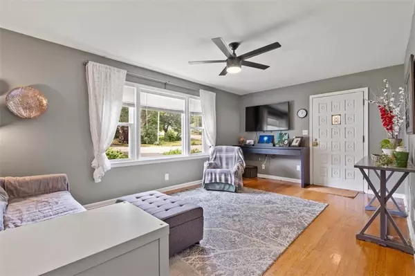 Kansas City, MO 64114,8507 Sleepy Hollow RD