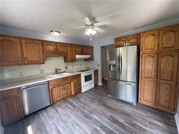 Warrensburg, MO 64093,112 SE 611th RD