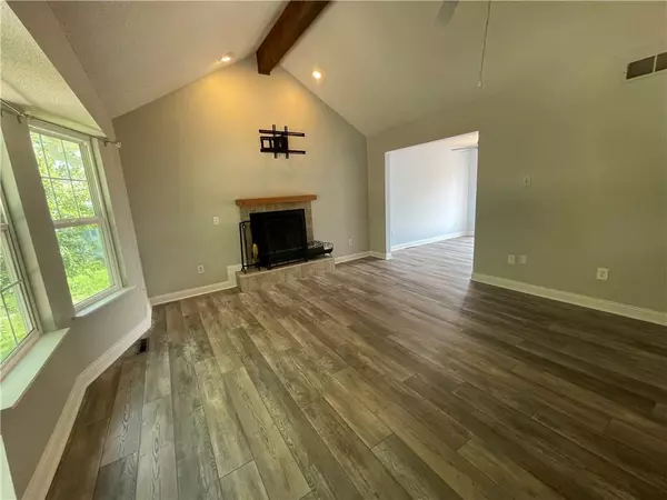 Warrensburg, MO 64093,112 SE 611th RD