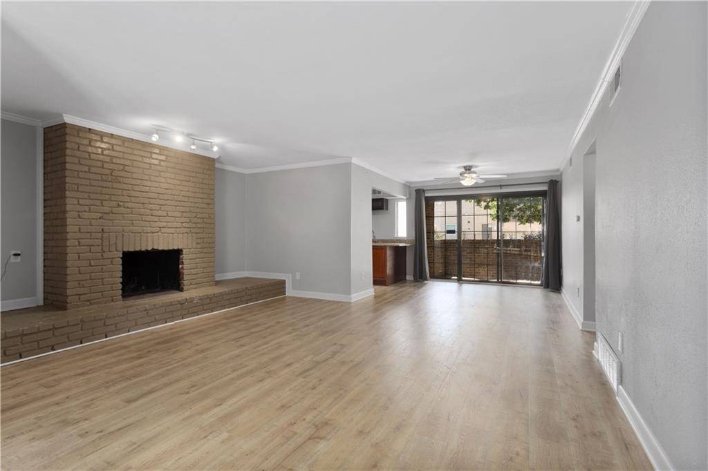 Kansas City, MO 64111,4057 Walnut ST #2