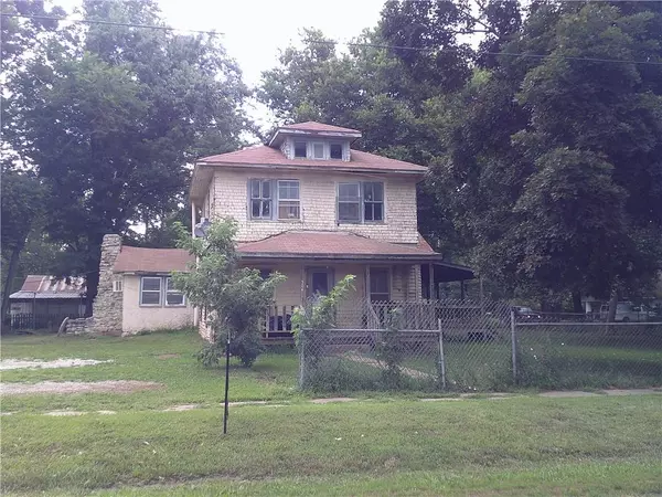 Lane, KS 66042,504 W 4th ST