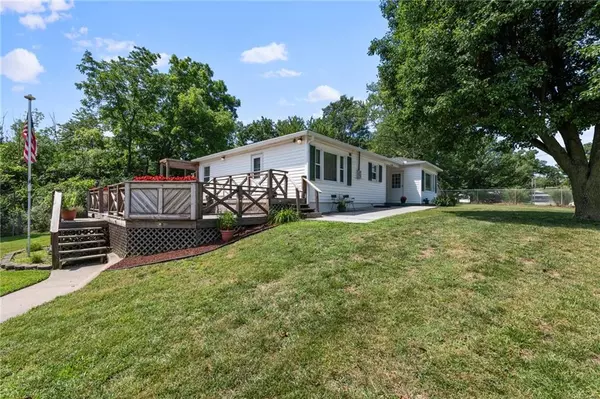 Claycomo, MO 64119,515 E Longfellow ST