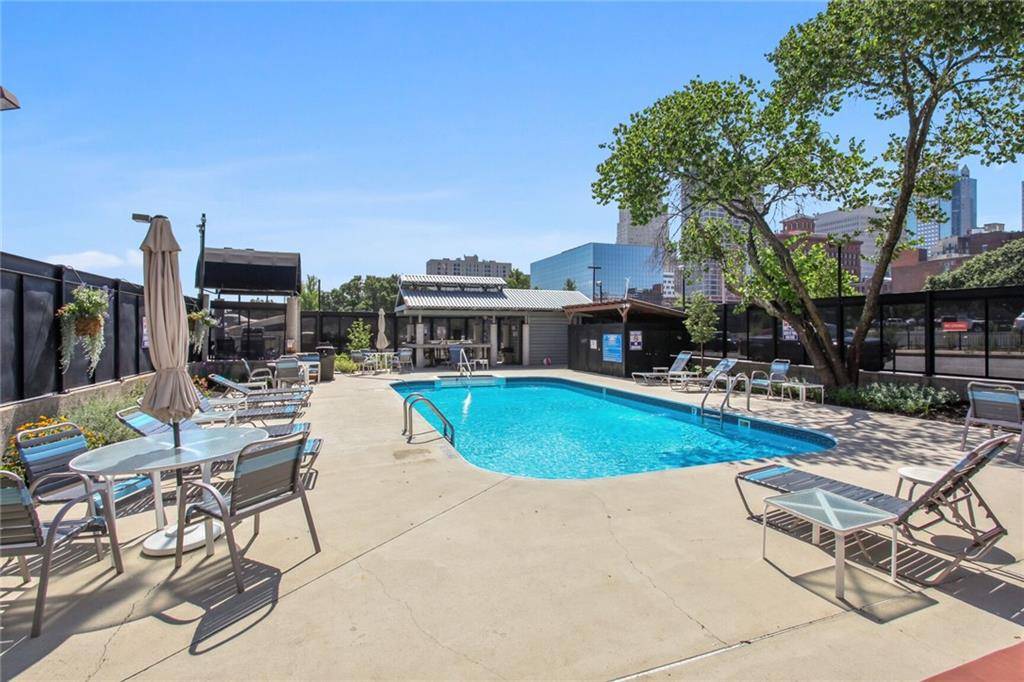 Kansas City, MO 64105,609 Central ST #1202