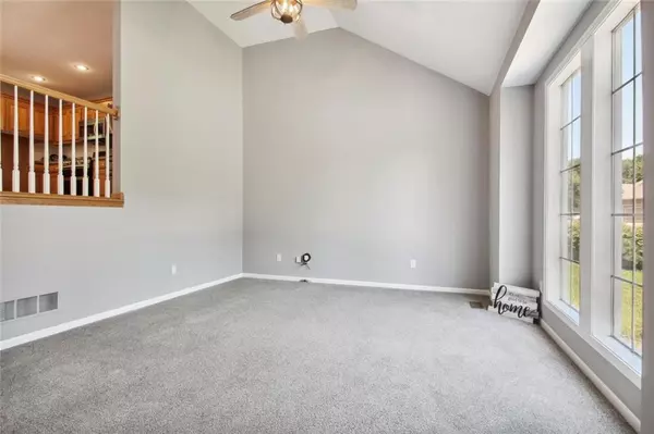 Kansas City, MO 64154,9012 N Oregon AVE