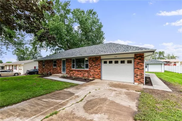 Cameron, MO 64429,210 Clifton DR