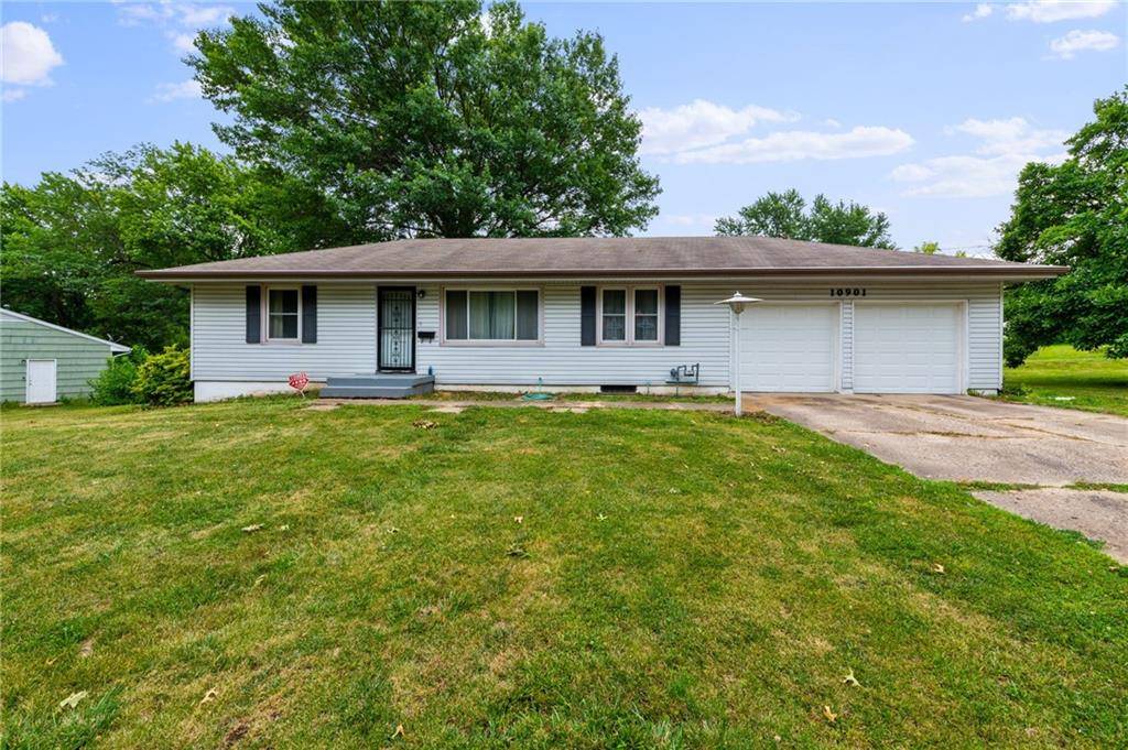 10901 E 77th TER, Raytown, MO 64138