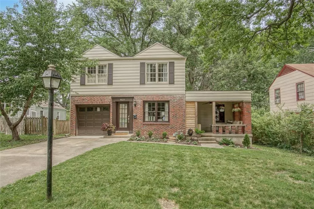 Kansas City, MO 64114,8623 Maiden LN