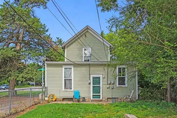 Lawrence, KS 66044,846 Maine ST