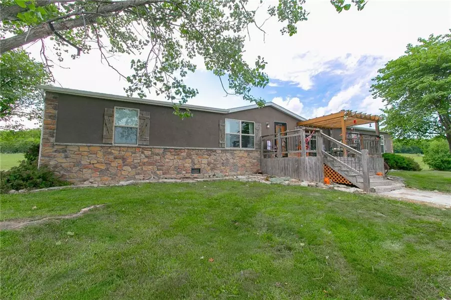 1723 NW 300th RD, Kingsville, MO 64061