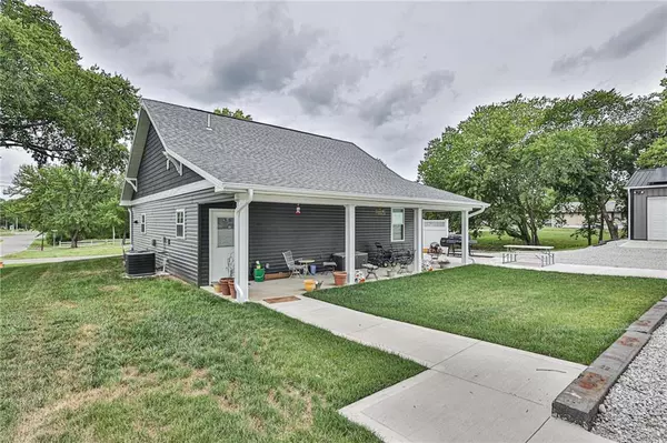 Clinton, MO 64735,612 S Mclane ST